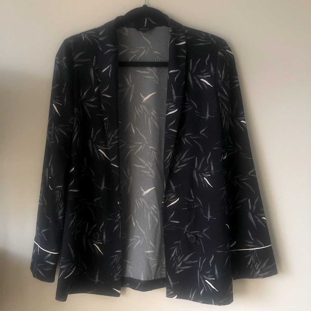 RW & CO Pajama Style Floral Lightweight blazer- XS